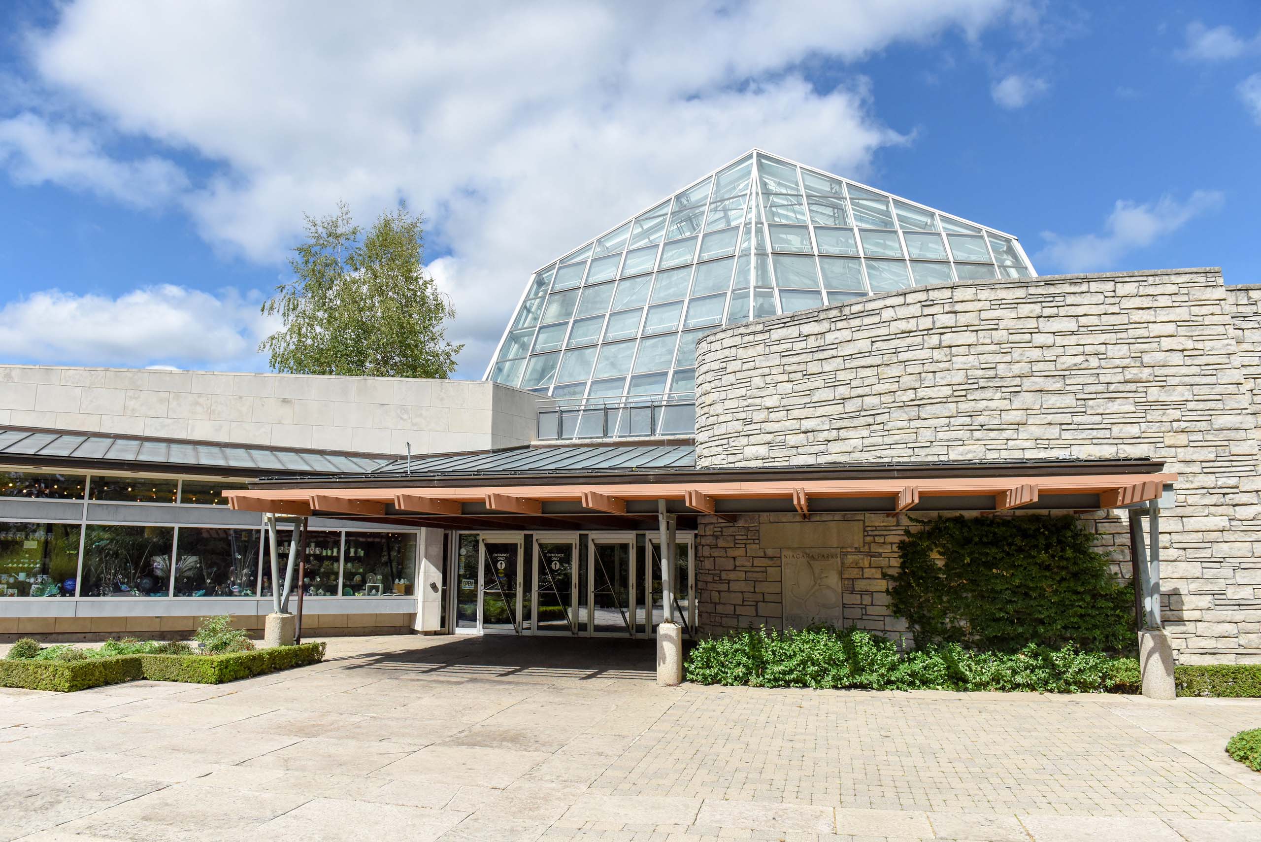 Butterfly Conservatory | Niagara Parks